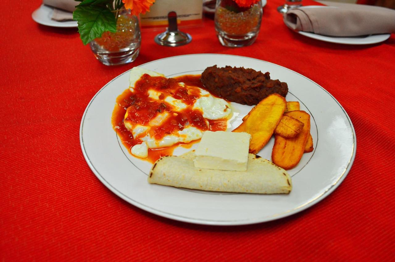 Hotel Ejecutivo San Pedro Sula Buitenkant foto