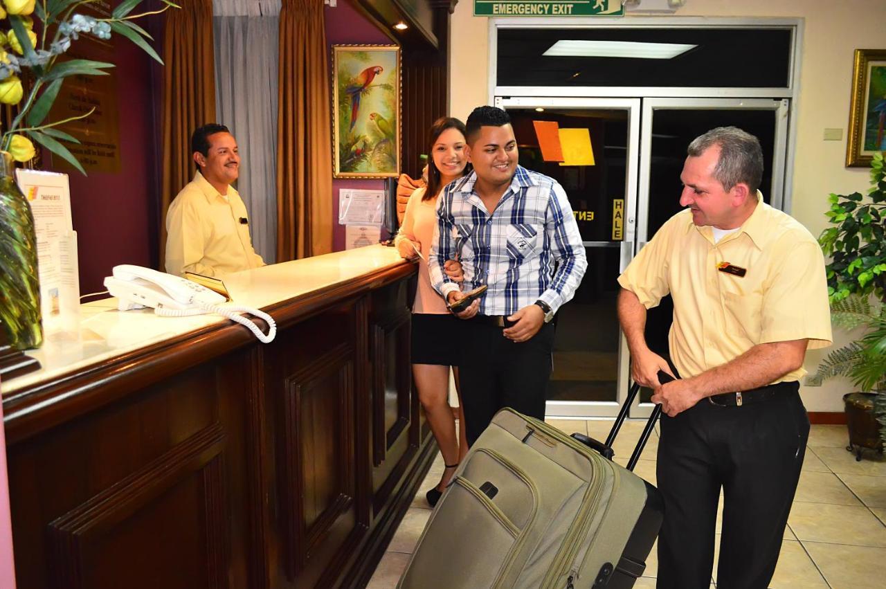 Hotel Ejecutivo San Pedro Sula Buitenkant foto